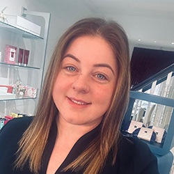 Helen – Receptionist and Nail technician